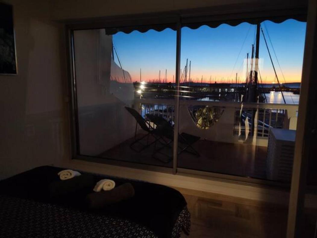 Classe 3 Etoiles - Magnifique Vue Sur Le Port - Wifi Et Clim 拉格朗德默特 外观 照片